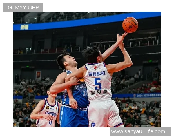 广东与新疆激战加时赛决胜时刻精彩纷呈引人瞩目